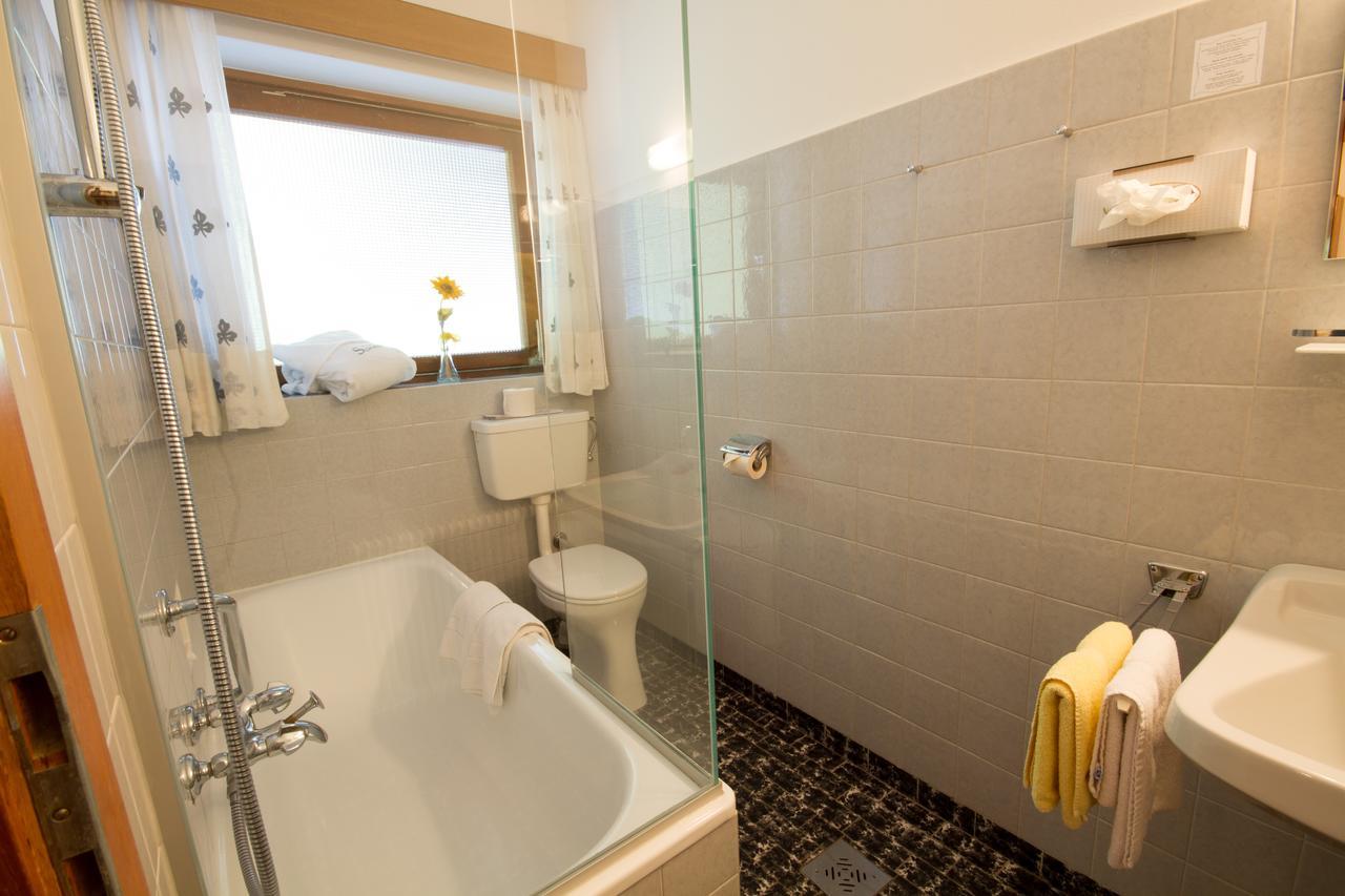 Hotel Garni Sonnblick บาด ไคลน์เคิร์ชไฮม์ ห้อง รูปภาพ